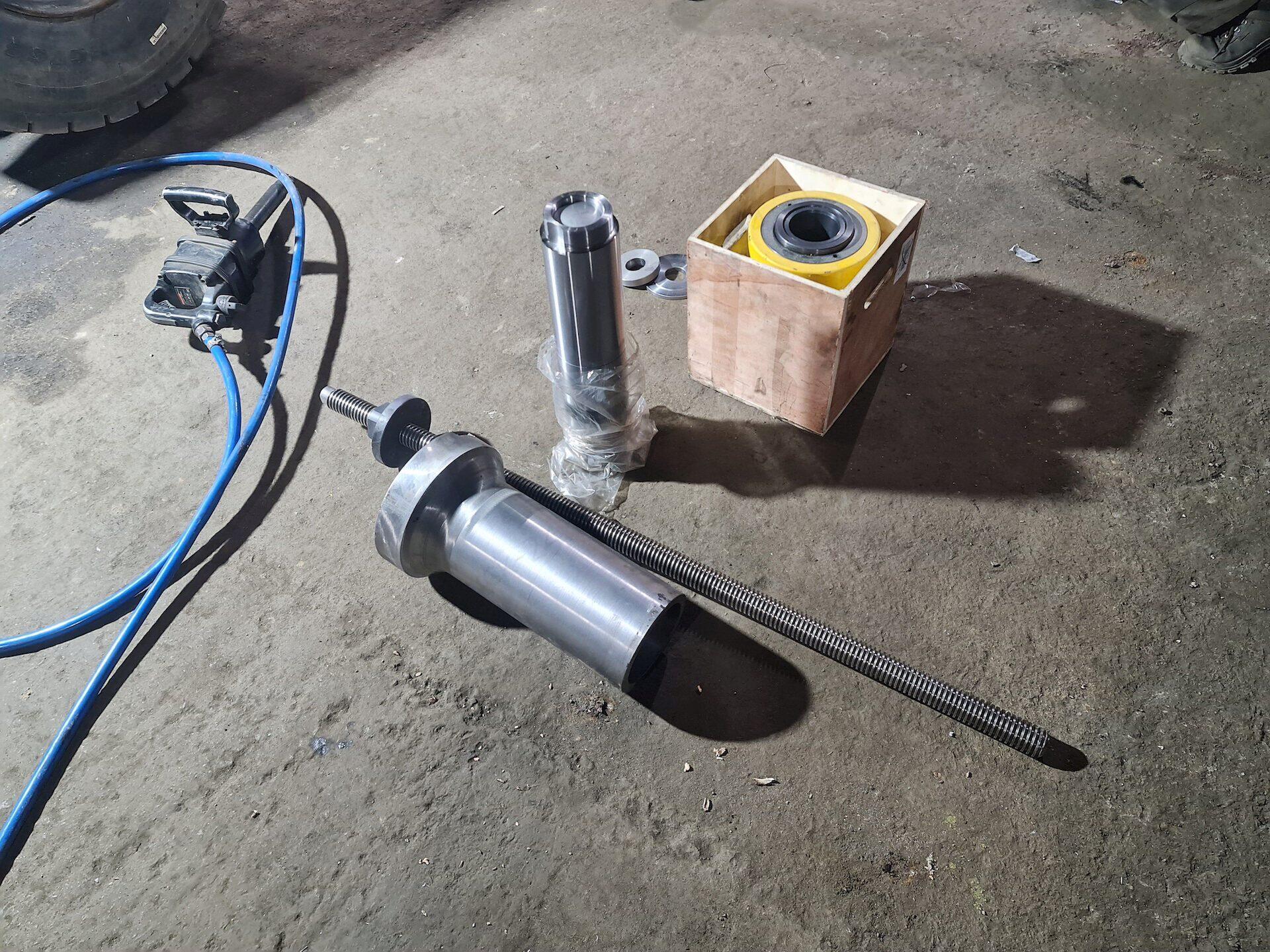 Замена оси балансира СКАНИЯ